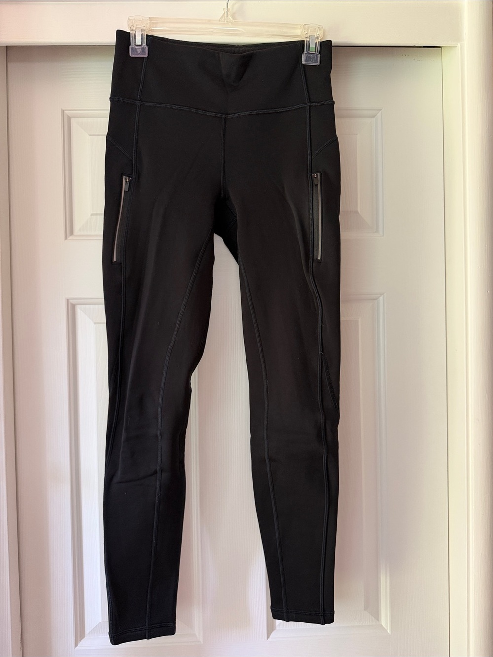 Athleta Black Rainier fleece-lined performance Leggings with Zip Pockets size sm